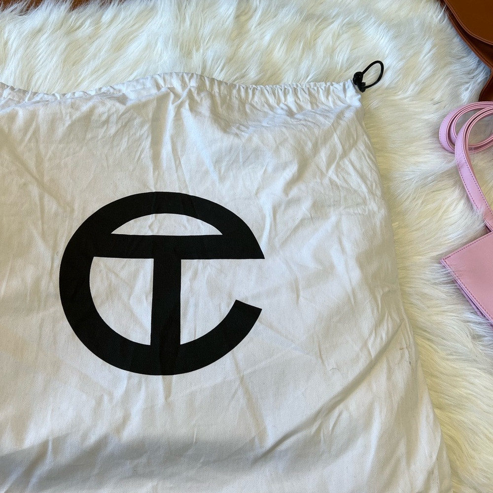 Large telfar white - Picture 6 of 6